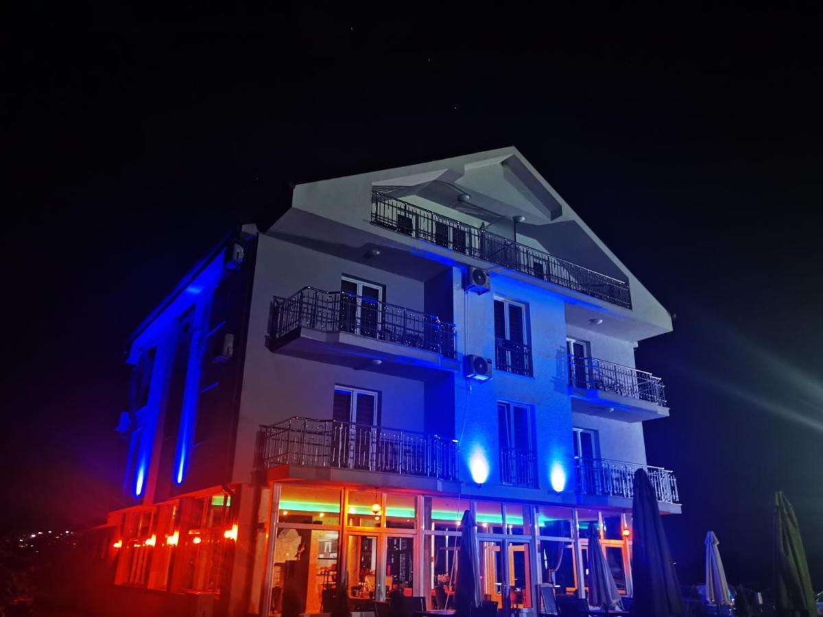 Sunrise Hotel & Camping Struga Eksteriør bilde