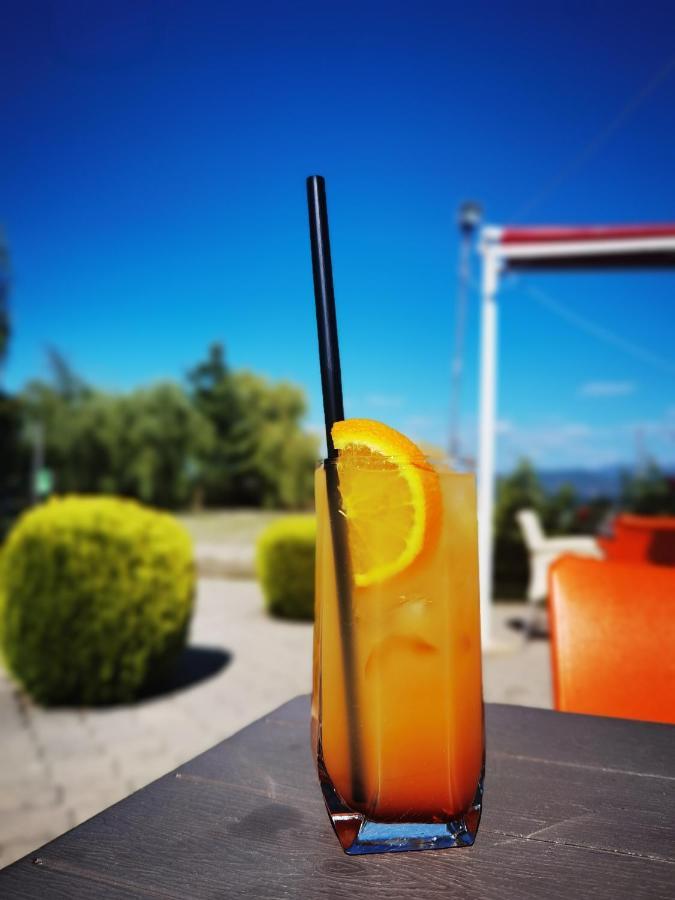 Sunrise Hotel & Camping Struga Eksteriør bilde
